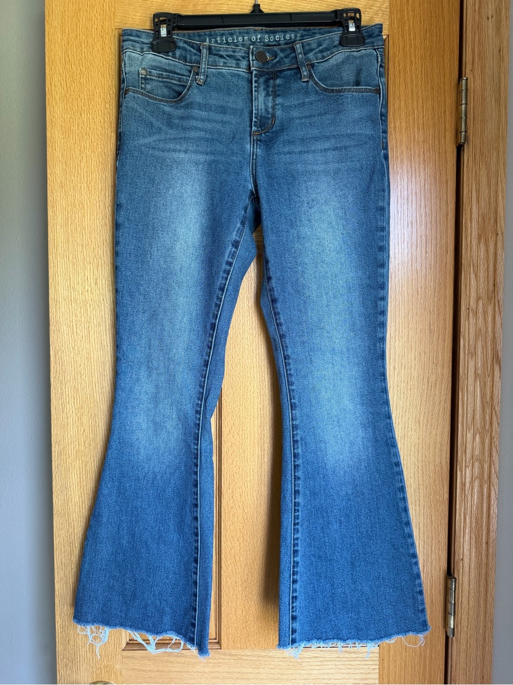 Articles of Society Flare Jeans Medium Wash Frayed Raw Hem Size 26 Boho